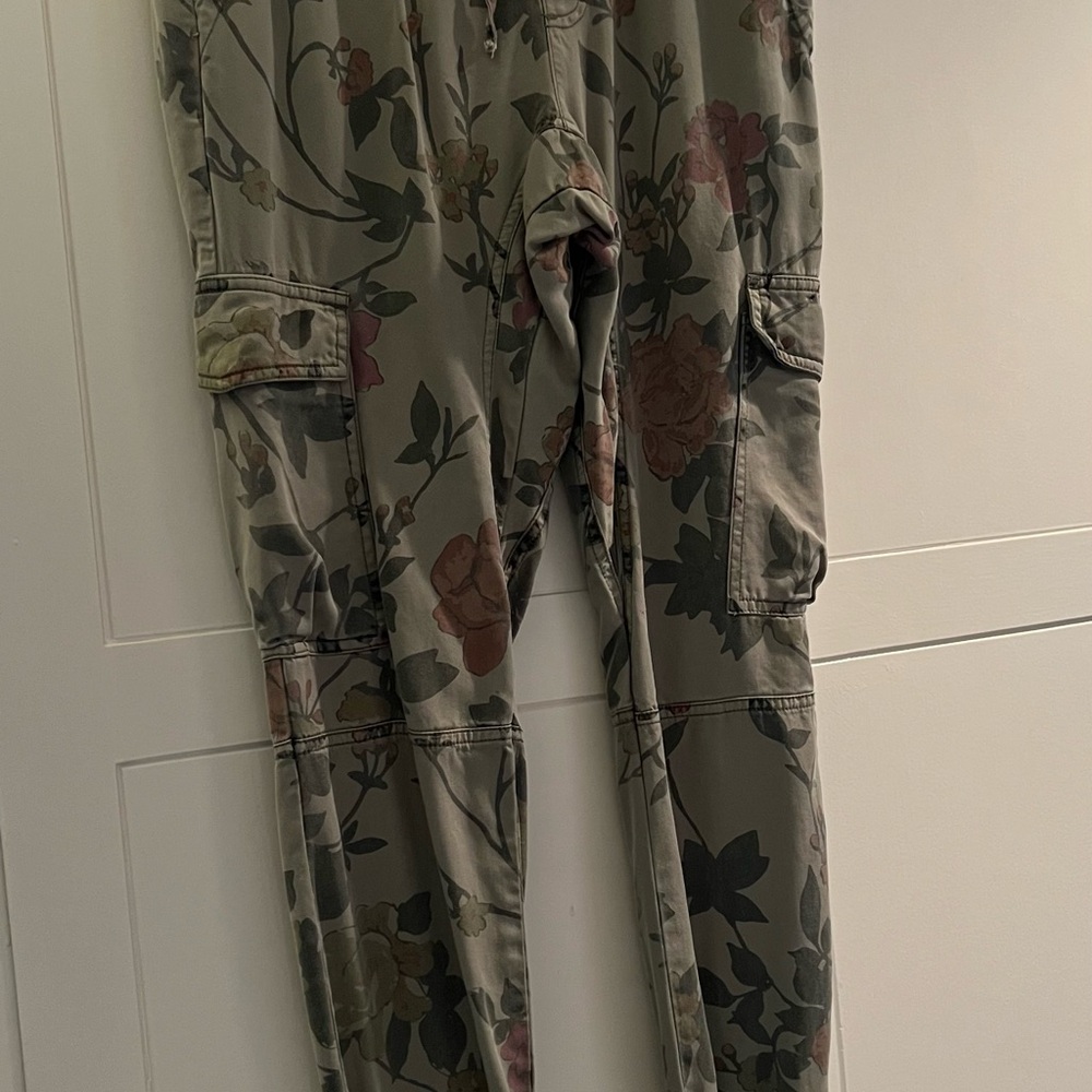 Pam & Gela Floral Ankle Pants - Green and Pink